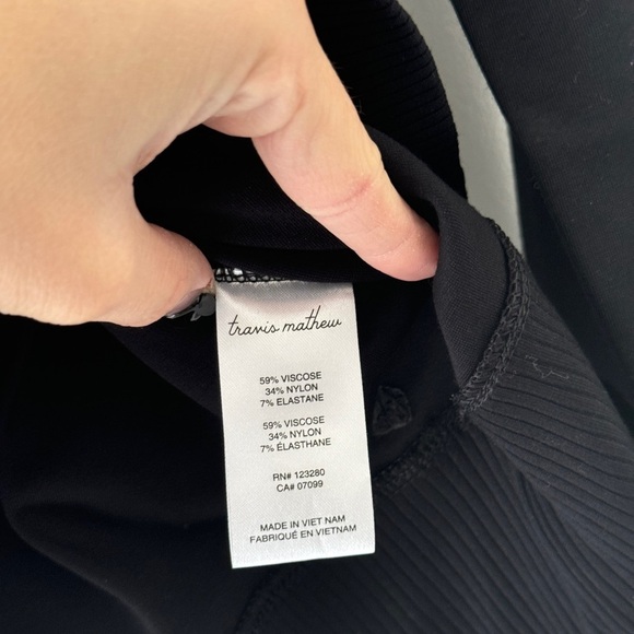 TRAVIS MATTHEW Black Friday Ponte Half Zip Hoodie M - Picture 9 of 9